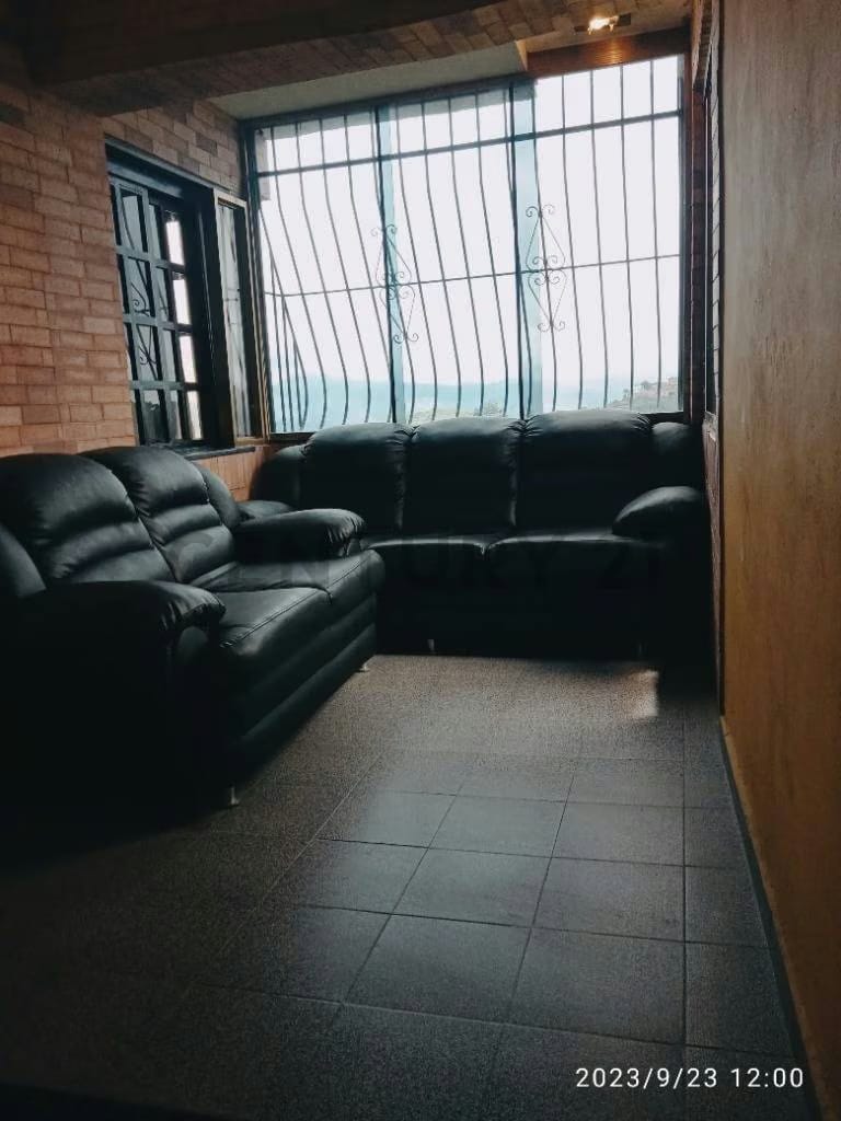 VENTA DE TOWNHOUSE SECTOR LAGUNETICA LOS TEQUES - 24