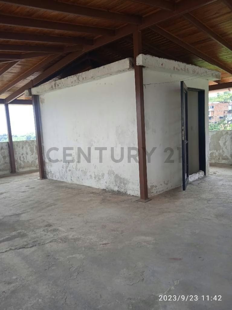 VENTA DE TOWNHOUSE SECTOR LAGUNETICA LOS TEQUES - 27