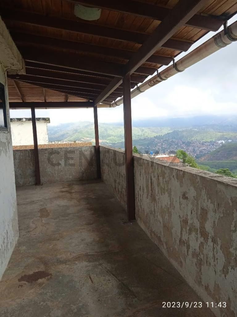 VENTA DE TOWNHOUSE SECTOR LAGUNETICA LOS TEQUES - 28