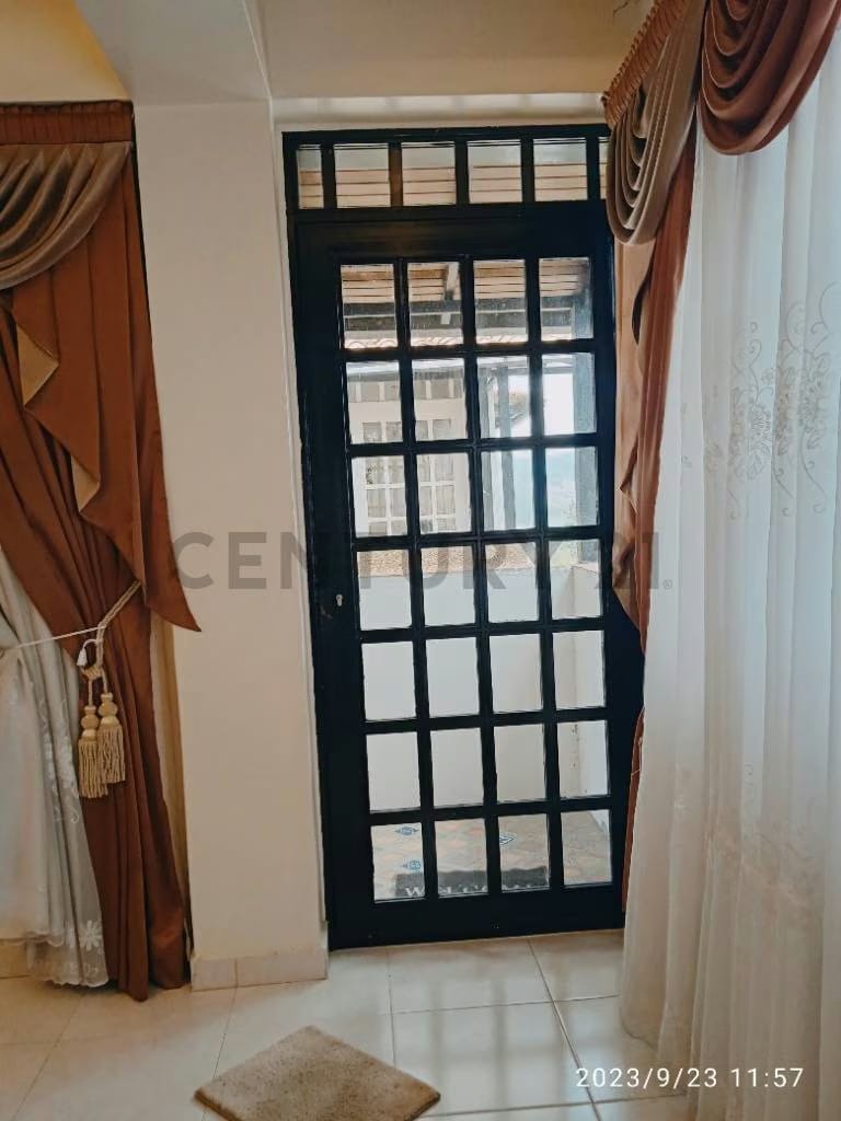 VENTA DE TOWNHOUSE SECTOR LAGUNETICA LOS TEQUES - 5