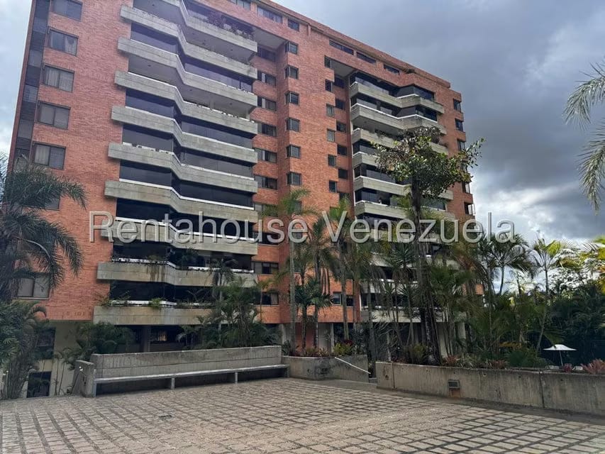 Apartamento (1 Nivel) en Alquiler en Las Esmeraldas, Distrito Metropolitano