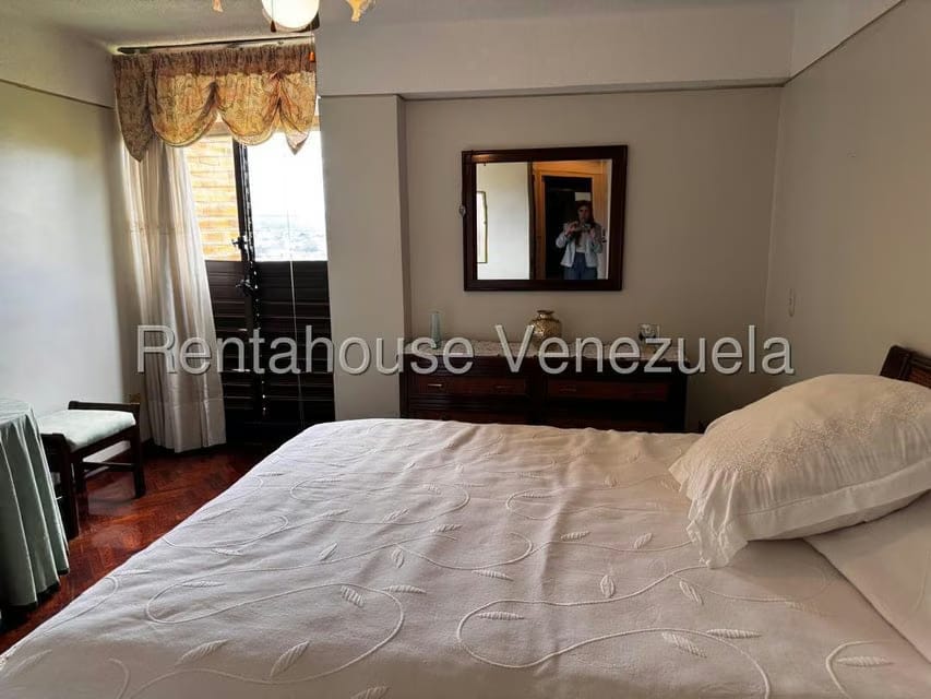 Apartamento (1 Nivel) en Alquiler en Las Esmeraldas, Distrito Metropolitano - 11