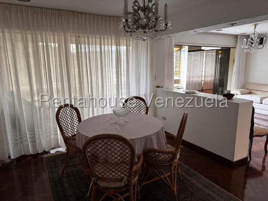 Apartamento (1 Nivel) en Alquiler en Las Esmeraldas, Distrito Metropolitano - 17