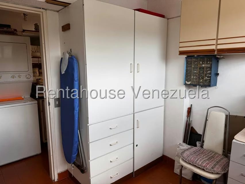 Apartamento (1 Nivel) en Alquiler en Las Esmeraldas, Distrito Metropolitano - 18