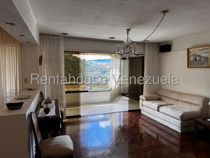 Apartamento (1 Nivel) en Alquiler en Las Esmeraldas, Distrito Metropolitano - 4