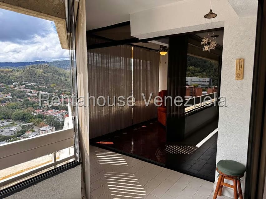 Apartamento (1 Nivel) en Alquiler en Las Esmeraldas, Distrito Metropolitano - 31
