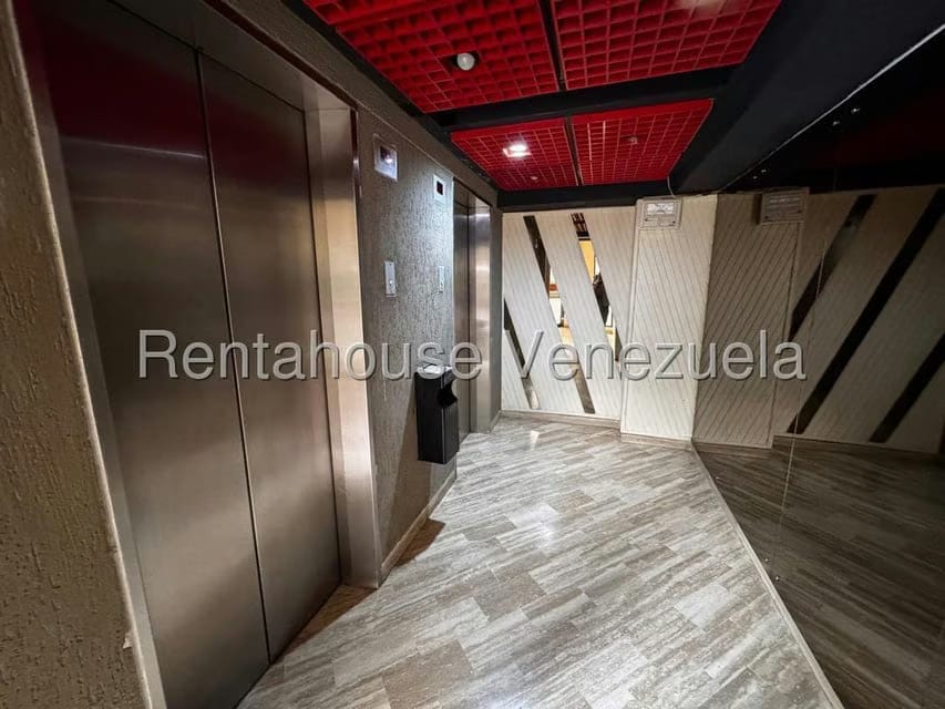 Apartamento (1 Nivel) en Alquiler en Las Esmeraldas, Distrito Metropolitano - 37