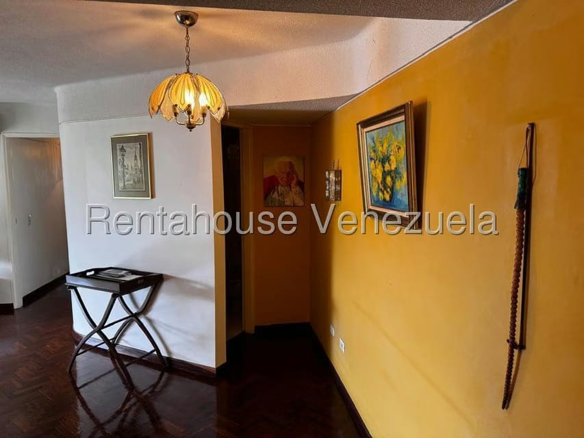 Apartamento (1 Nivel) en Alquiler en Las Esmeraldas, Distrito Metropolitano - 6