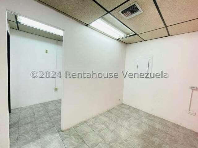 Comercial (Local Comercial) en Alquiler en Avenida Bolivar, Aragua - 11