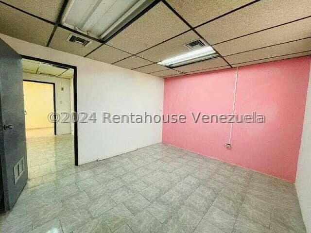 Comercial (Local Comercial) en Alquiler en Avenida Bolivar, Aragua - 4