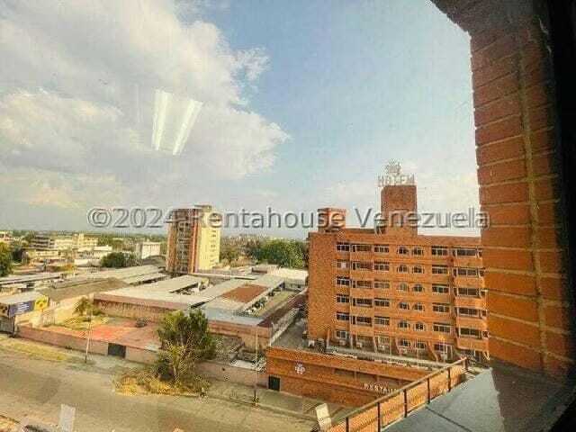 Comercial (Local Comercial) en Alquiler en Avenida Bolivar, Aragua - 8