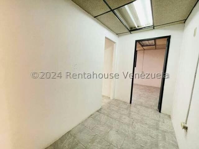 Comercial (Local Comercial) en Alquiler en Avenida Bolivar, Aragua - 10
