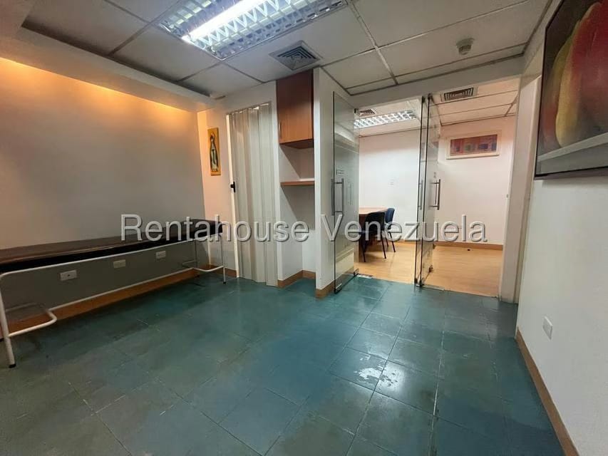 Comercial (Local Comercial) en Alquiler en San Bernardino, Distrito Metropolitano - 8
