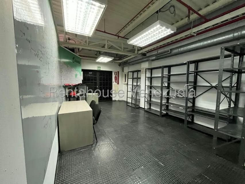 Comercial (Oficina) en Alquiler en La Campiña, Distrito Metropolitano - 18