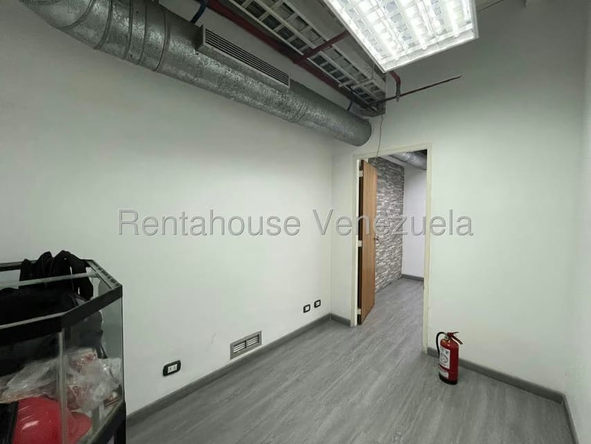 Comercial (Oficina) en Alquiler en La Campiña, Distrito Metropolitano - 6