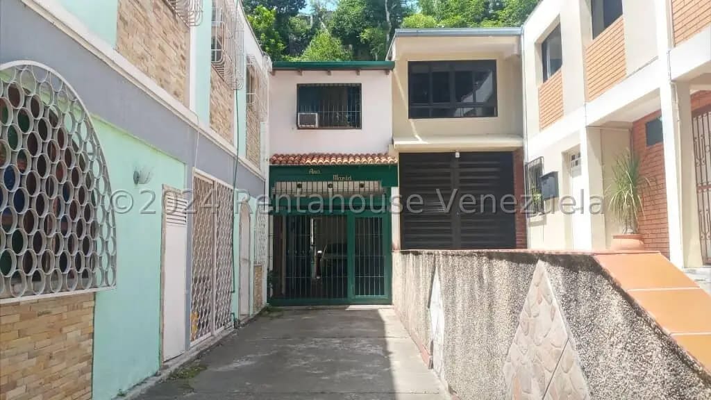 Casa (Duplex) en Venta en Lomas de La Trinidad, Distrito Metropolitano