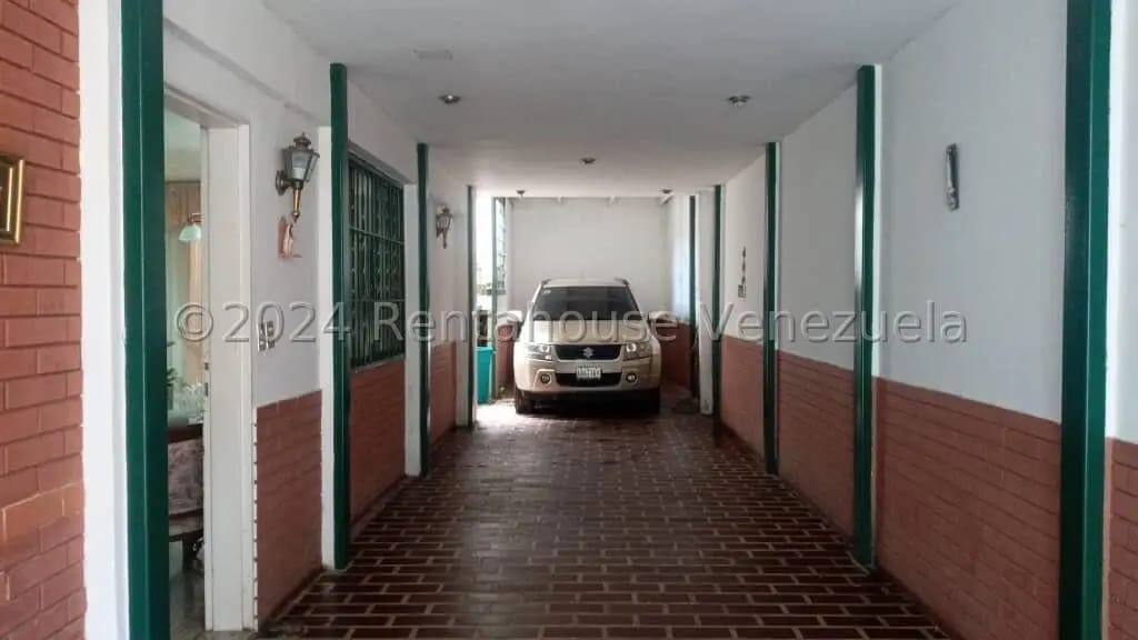 Casa (Duplex) en Venta en Lomas de La Trinidad, Distrito Metropolitano - 2