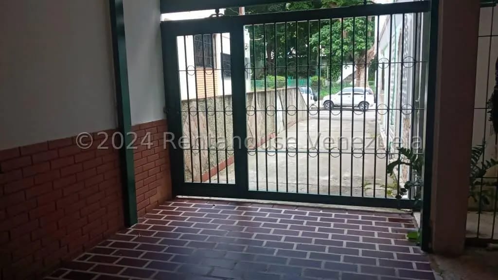 Casa (Duplex) en Venta en Lomas de La Trinidad, Distrito Metropolitano - 3