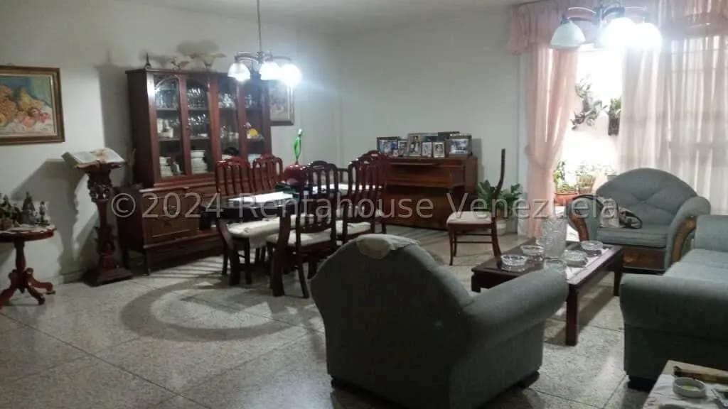 Casa (Duplex) en Venta en Lomas de La Trinidad, Distrito Metropolitano - 4