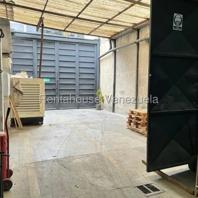 Comercial (Local Comercial) en Venta en El Bosque, Distrito Metropolitano - 2