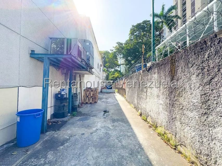 Comercial (Local Comercial) en Venta en El Bosque, Distrito Metropolitano - 26