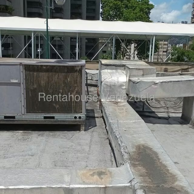 Comercial (Local Comercial) en Venta en El Bosque, Distrito Metropolitano - 10