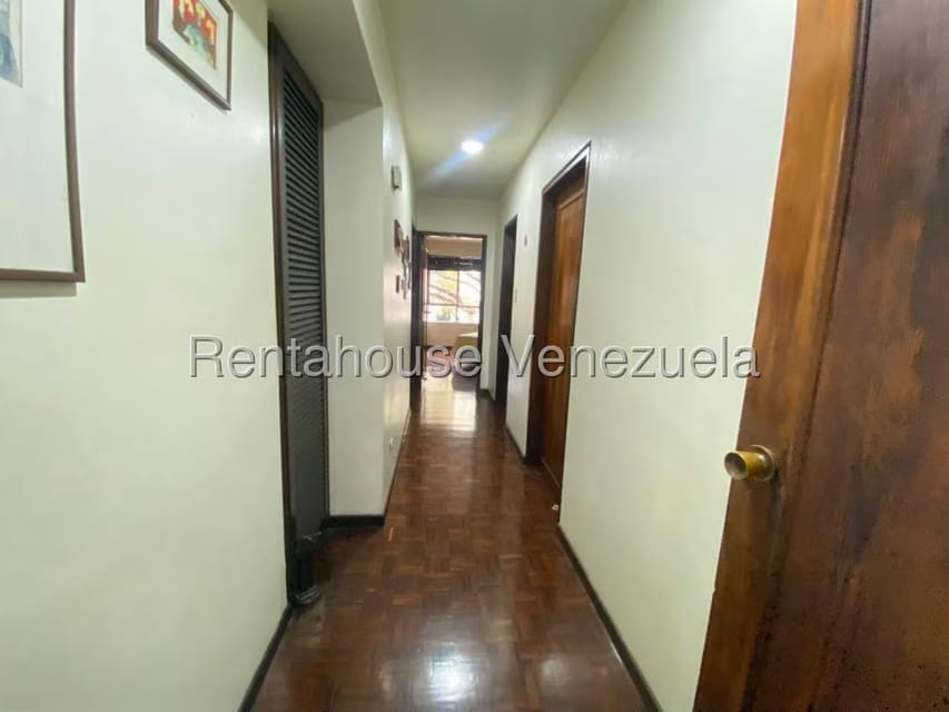 Apartamento (1 Nivel) en Venta en La Florida, Distrito Metropolitano - 17