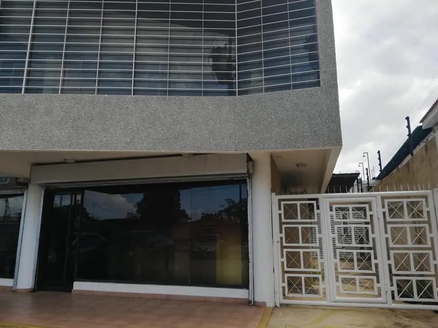 Comercial (Local Comercial) en Venta en La Tropicana, Zulia