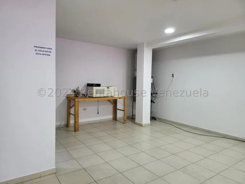 Comercial (Local Comercial) en Venta en La Tropicana, Zulia - 11