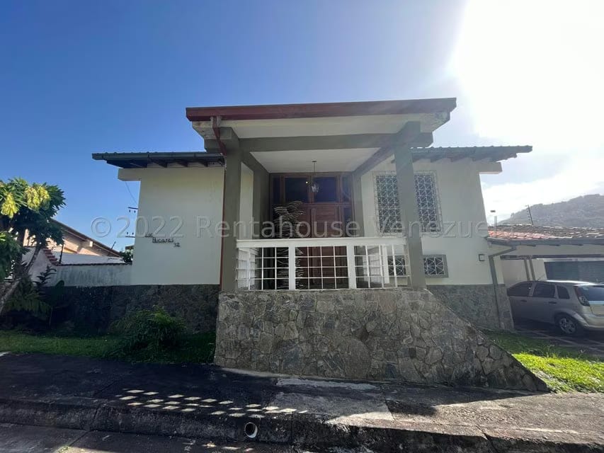 Casa (Multipes Niveles) en Venta en Oripoto, Distrito Metropolitano - 2