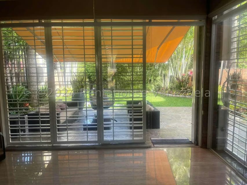 Townhouse (Multiples Niveles) en Venta en La Lagunita Country Club, Distrito Metropolitano - 12