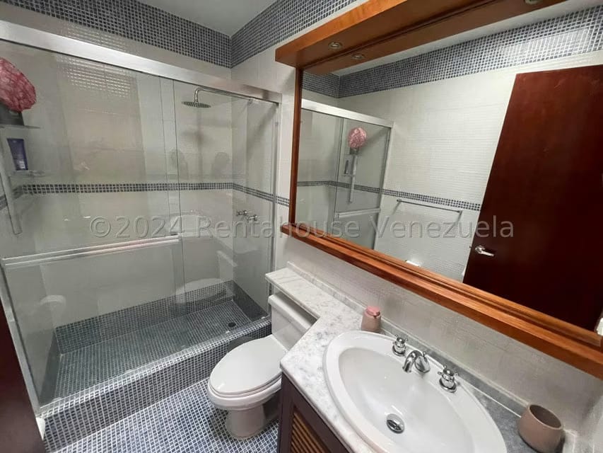 Townhouse (Multiples Niveles) en Venta en La Lagunita Country Club, Distrito Metropolitano - 30