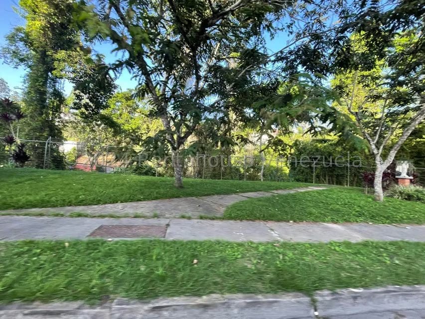 Townhouse (Multiples Niveles) en Venta en La Lagunita Country Club, Distrito Metropolitano - 40