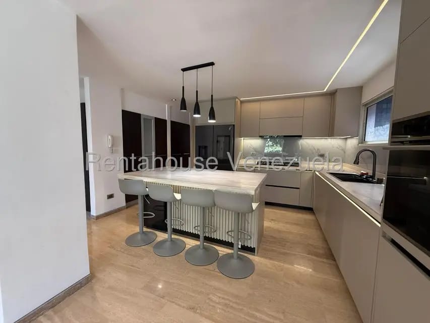 Apartamento (Duplex) en Alquiler en Los Naranjos de Las Mercedes, Distrito Metropolitano