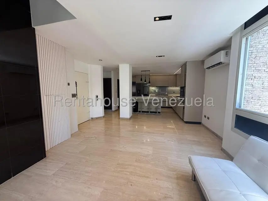 Apartamento (Duplex) en Alquiler en Los Naranjos de Las Mercedes, Distrito Metropolitano - 7