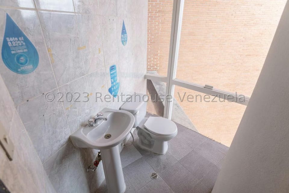 Comercial (Oficina) en Venta en Campo Alegre, Distrito Metropolitano - 12