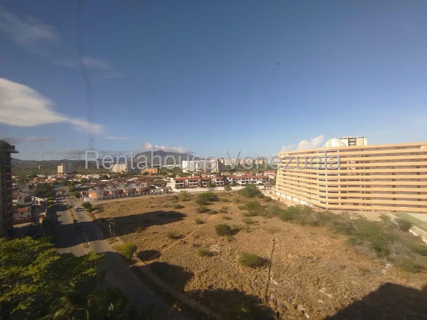 Apartamento (1 Nivel) en Alquiler en Costa Azul, Nueva Esparta - 13