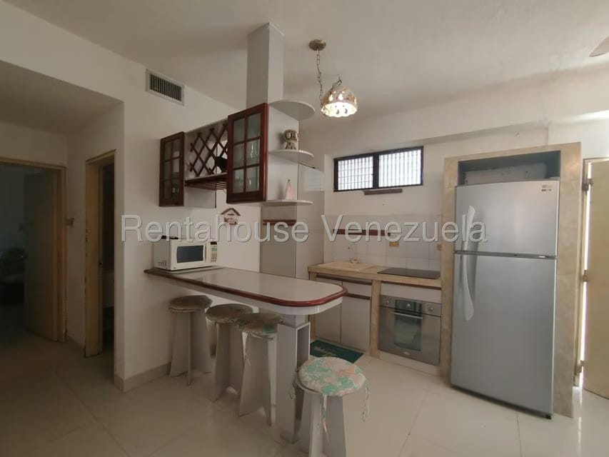 Apartamento (1 Nivel) en Alquiler en Costa Azul, Nueva Esparta - 4