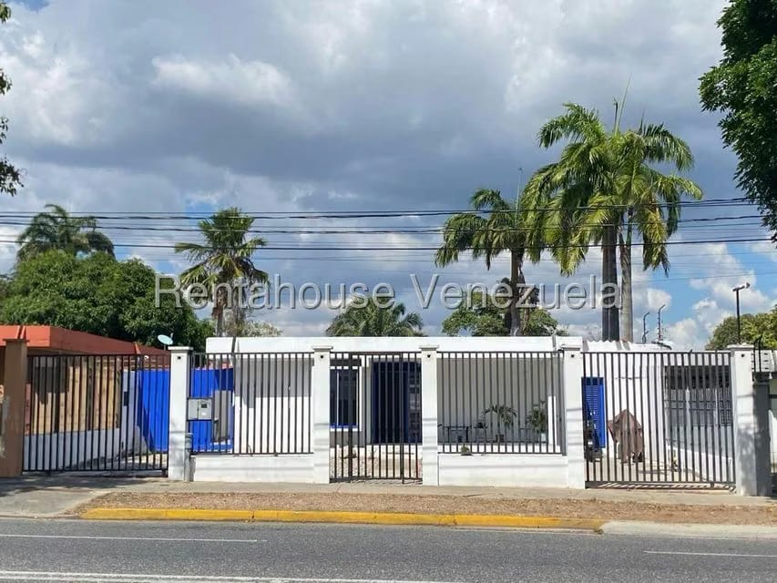 Comercial (Local Comercial) en Alquiler en Los Libertadores, Lara - 2
