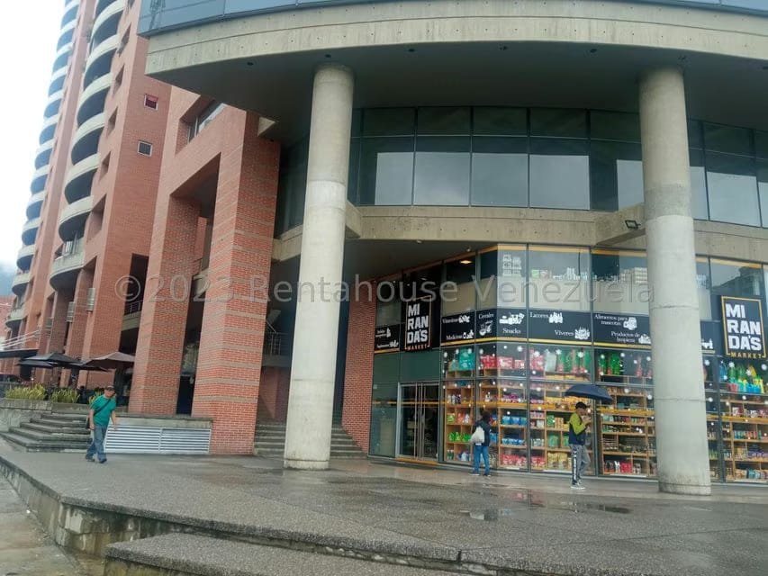 Comercial (Oficina) en Alquiler en Los Dos Caminos, Distrito Metropolitano - 14