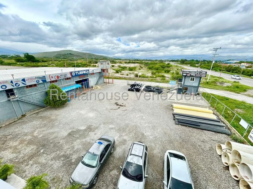 Comercial (Galpon - Deposito) en Venta en Parroquia Juan Bautista Rodriguez, Lara - 26