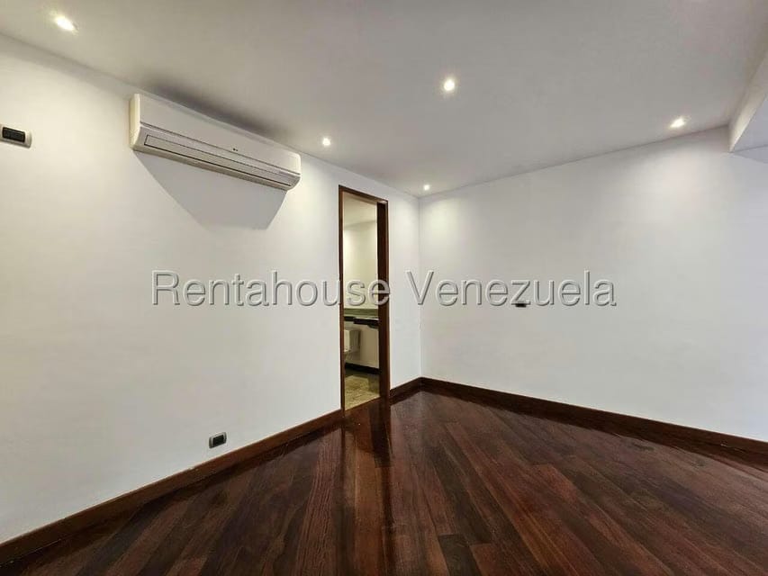 Apartamento (Duplex) en Venta en La Alameda, Distrito Metropolitano - 37