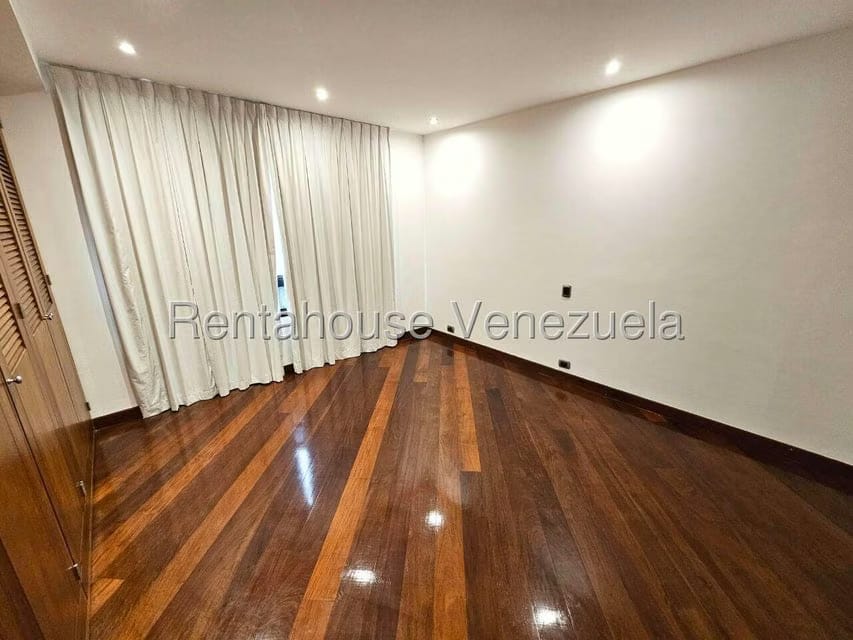 Apartamento (Duplex) en Venta en La Alameda, Distrito Metropolitano - 60