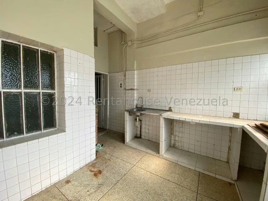Comercial (Local Comercial) en Alquiler en Centro, Lara - 13
