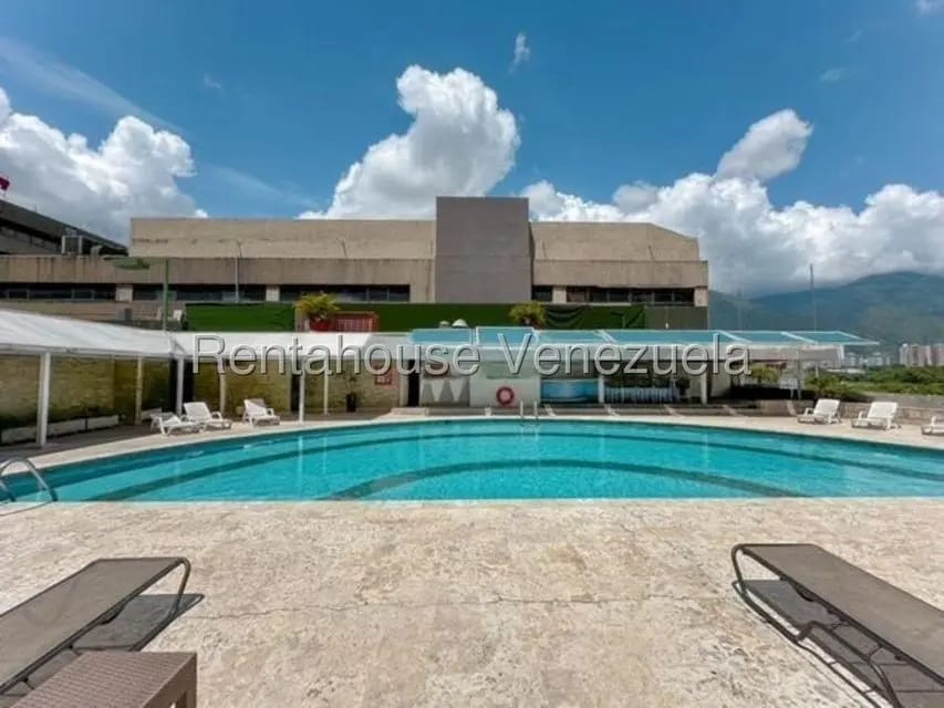 Apartamento (1 Nivel) en Alquiler en Chuao, Distrito Metropolitano - 11