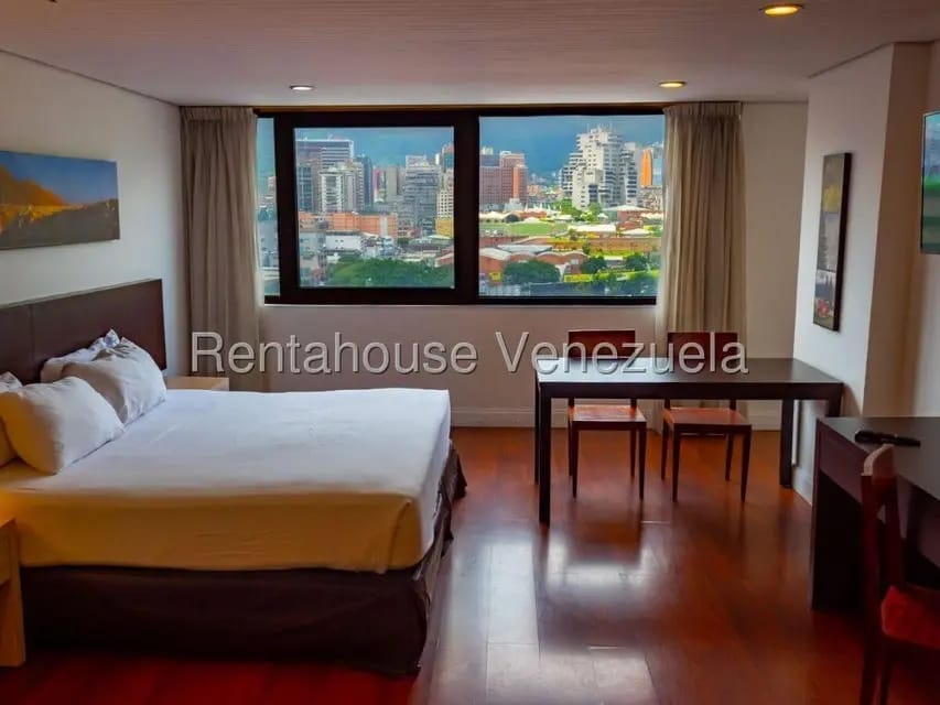 Apartamento (1 Nivel) en Alquiler en Chuao, Distrito Metropolitano - 3