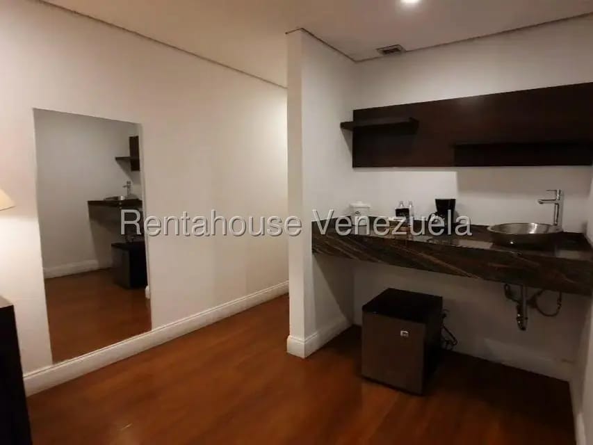 Apartamento (1 Nivel) en Alquiler en Chuao, Distrito Metropolitano - 5