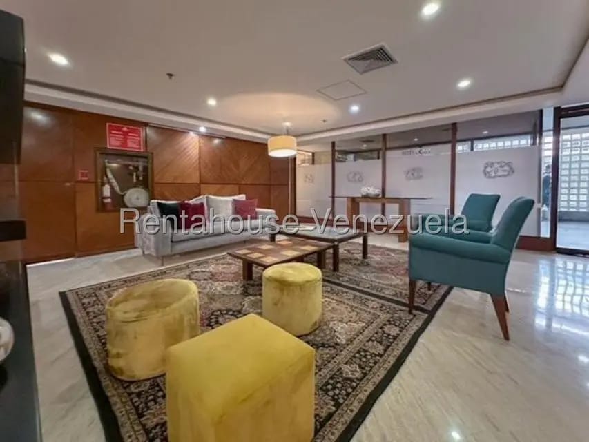 Apartamento (1 Nivel) en Alquiler en Chuao, Distrito Metropolitano - 9