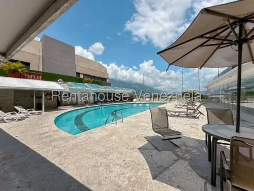 Apartamento (1 Nivel) en Alquiler en Chuao, Distrito Metropolitano - 10