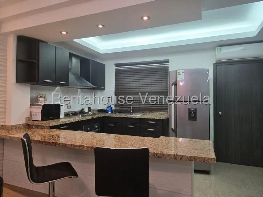 Townhouse (Duplex) en Alquiler en Centro, Zulia - 3